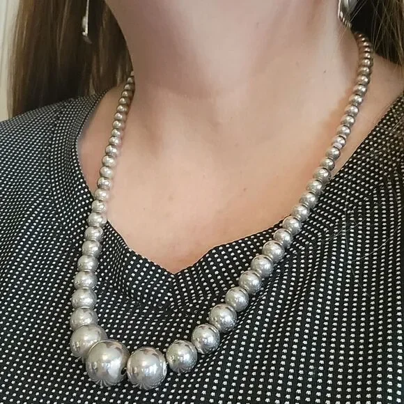 Vintage Sterling Silver Graduated Ball Bead Necklace 24 Long